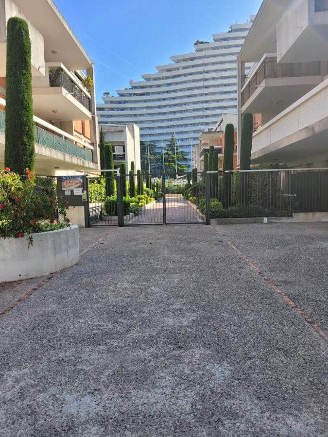 Villeneuve Loubet Plage- Entre Nice Et Cannes Exteriér fotografie